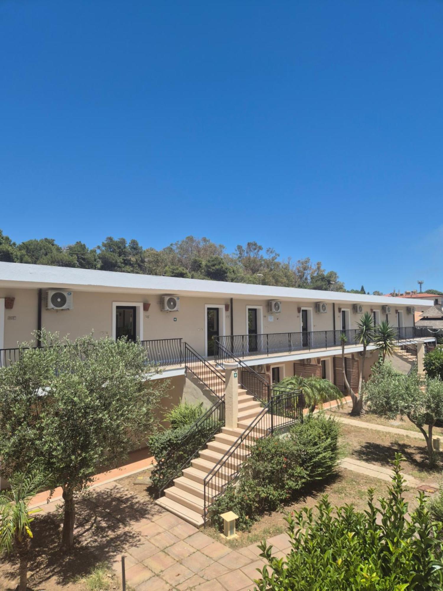 Villaggio Club Baia Dei Gigli Isola Di Capo Rizzuto Экстерьер фото